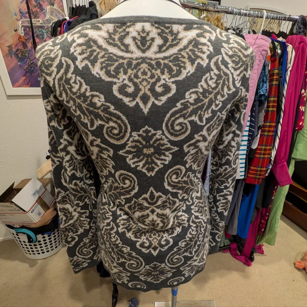 Charter Club Gray and Cream Patterned Sweater - L